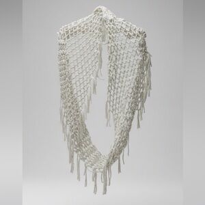 2 Chic - White & Gray Macrame Scarf with Fringe